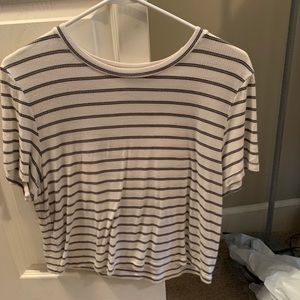 Striped shirt sleeve tee